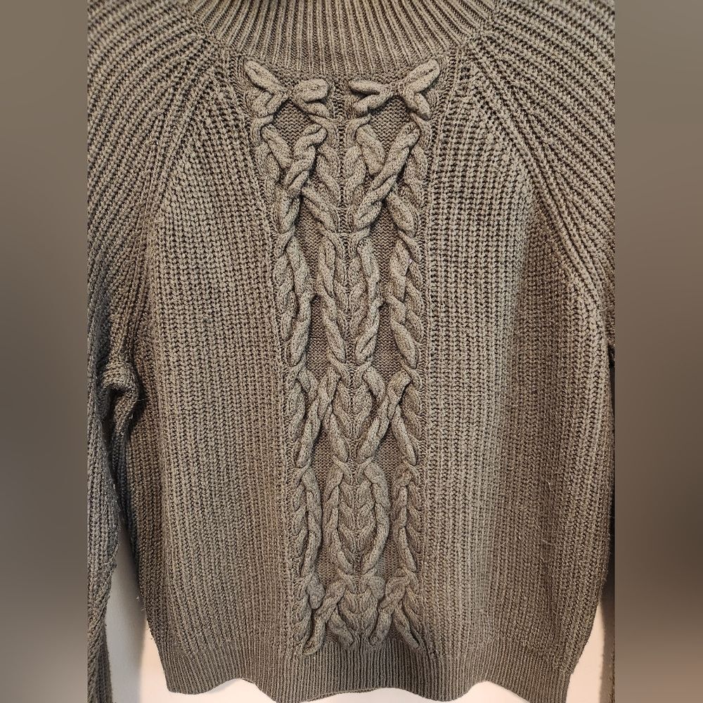 Sweaters 2 for $15!! Leith Olive Green Turtleneck Sweater Size M - Picture 3 of 5